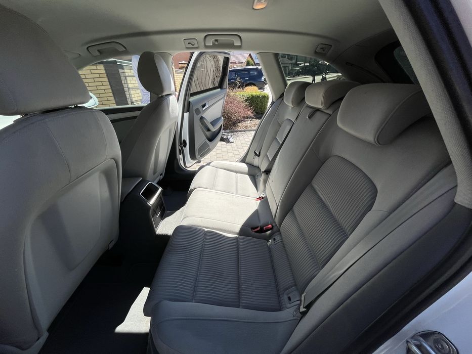 Продам власне авто Audi A4 B8