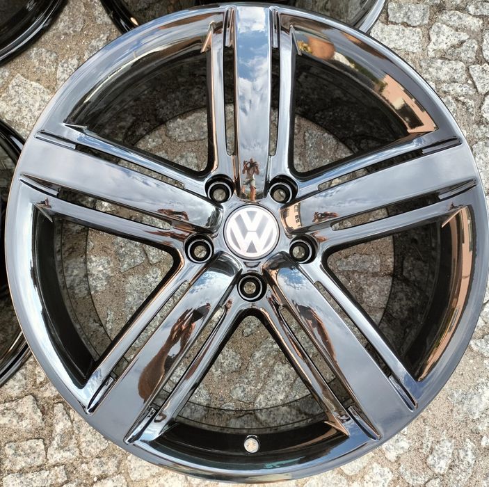 Felgi aluminiowe VW Touareg R-Line 9x20 ET57 5x130 7P6