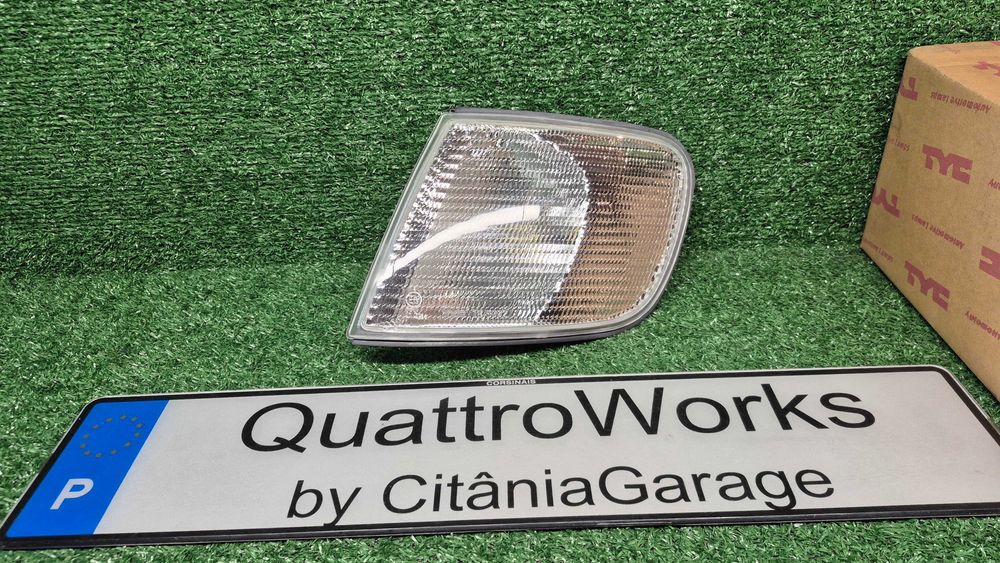 Pisca Farolim Frente Esquerdo Branco TYC Audi A6 C4 1994 a 1998 Ref. 4A0953049D - Novo