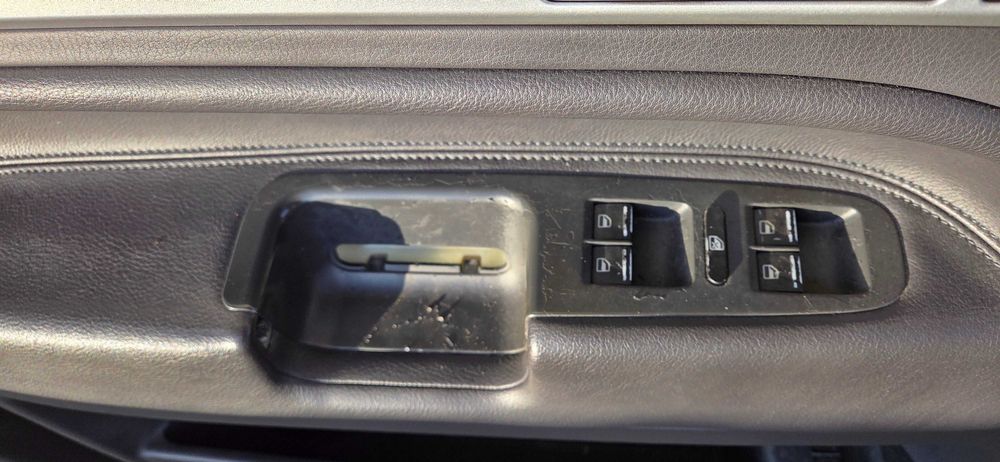 Boczki tapicerka drzwi skóra Volkswagen Touareg I 7L kpl