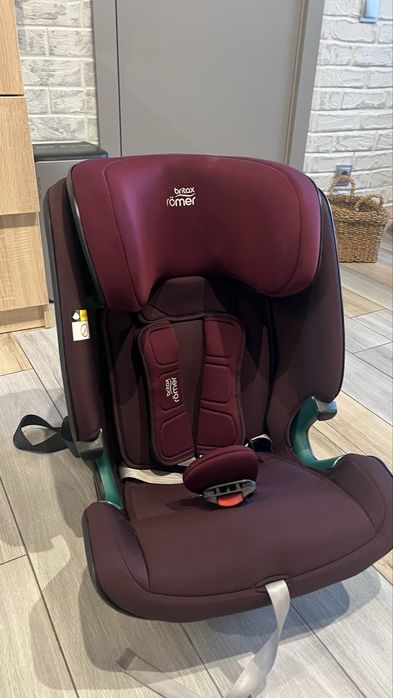 автокресло Britax Römer Advansafix M i-Size (Burgundy Red)