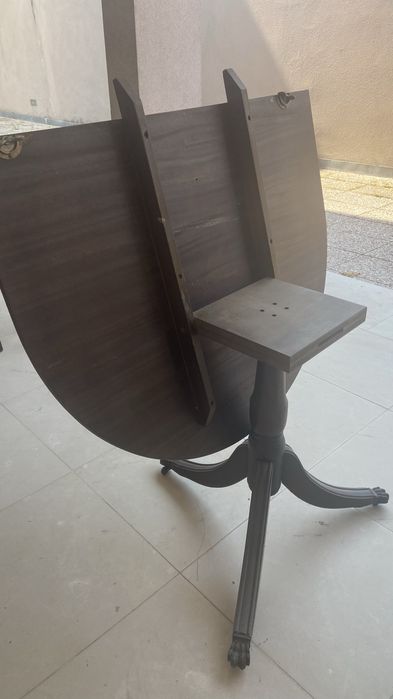 Mesa em madeira antiga