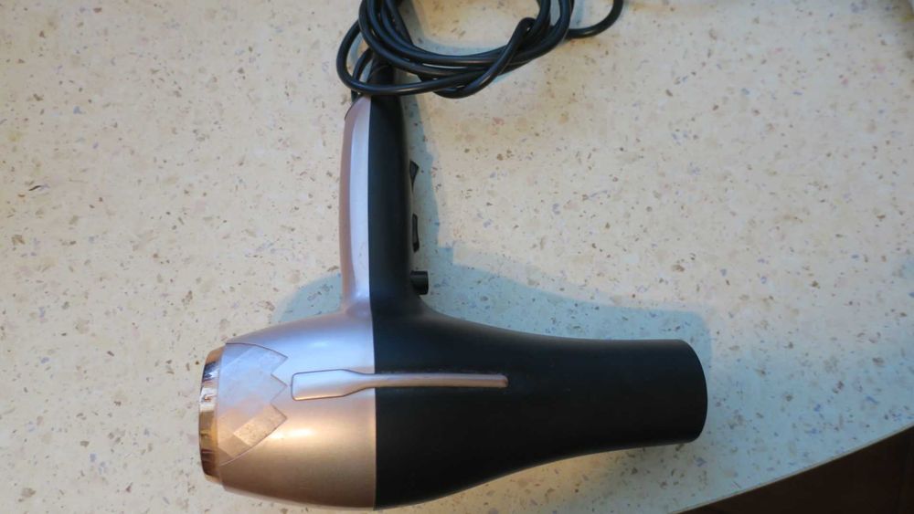 Suszarka do włosów Quigg