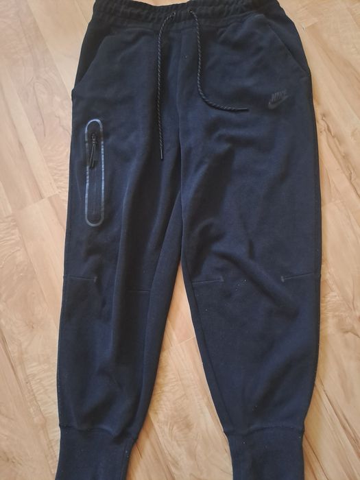 Spodnie Nike Tech fleece czarne damskie