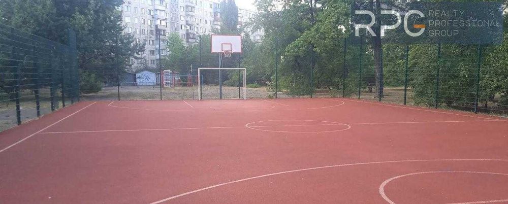 Продається 3к. квартира по вул. А.Солов'яненка,8  рк