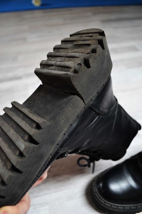 Trapery czarne 41 buty zimowe glany