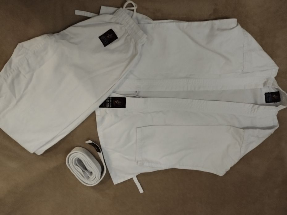 Кімоно wolf біле на розмір  140