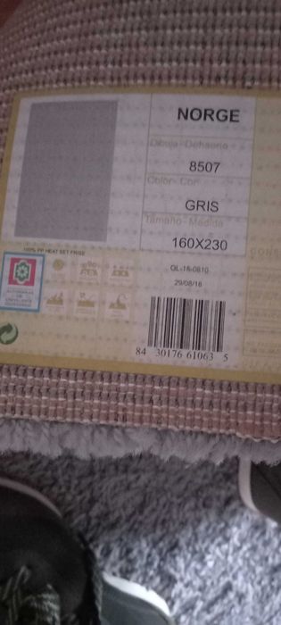 Tapete cinzento ikea