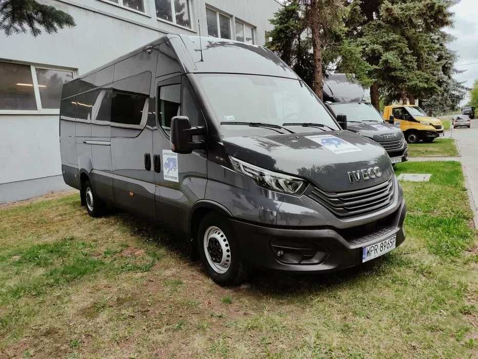 Wynajem Iveco Daily/brygadówka/7-osobowy/furgon/dostawczy