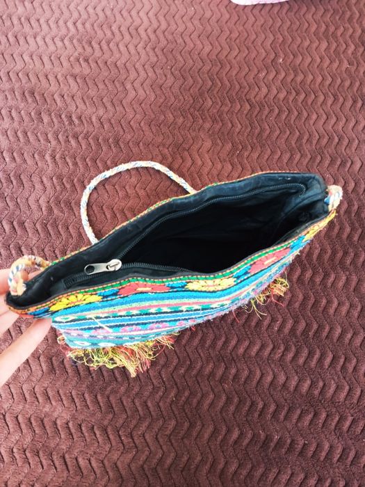 Сумка клатч в національному стилі з вишивкою