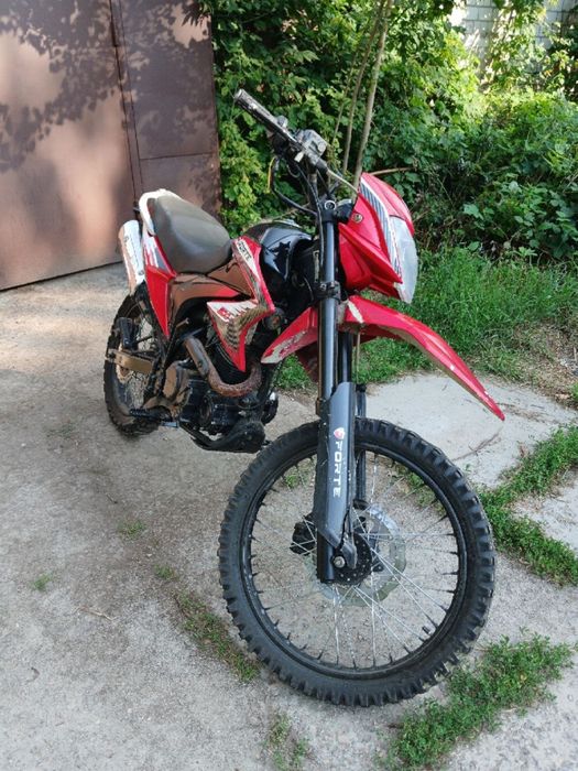 Продам мотоцикл Forte 200