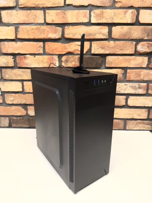 Gaming PC 4x4.1 GHz 32GB DDR4 GTX1070 8GB 1TB NVMe Win11 Pro KLAW+Mysz