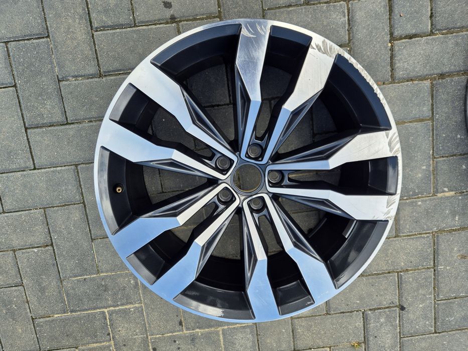 Felga Tiguan 5NA.601.025G 8.5Jx20 Et38