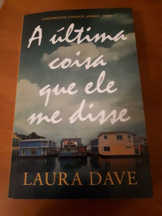 Livro "A última coisa que ele me disse "