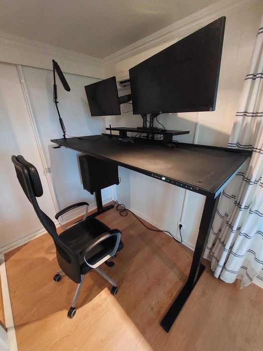 Secretária/Standing Desk Secretlab Magnus Pro XL com vários extras