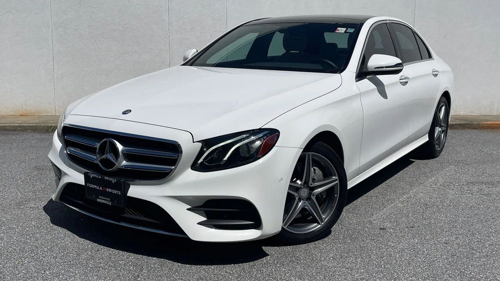 Mercedes-Benz Klasa E Mercedes-Benz E300 Sport Sedan 4Matic