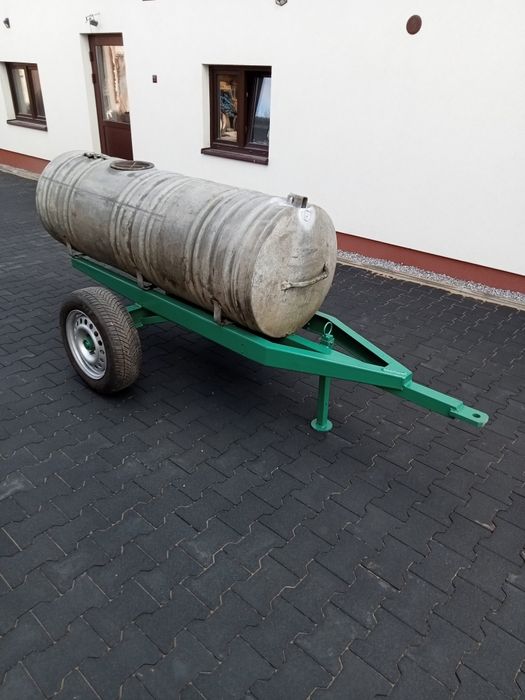 Beczka do podlewania 600l