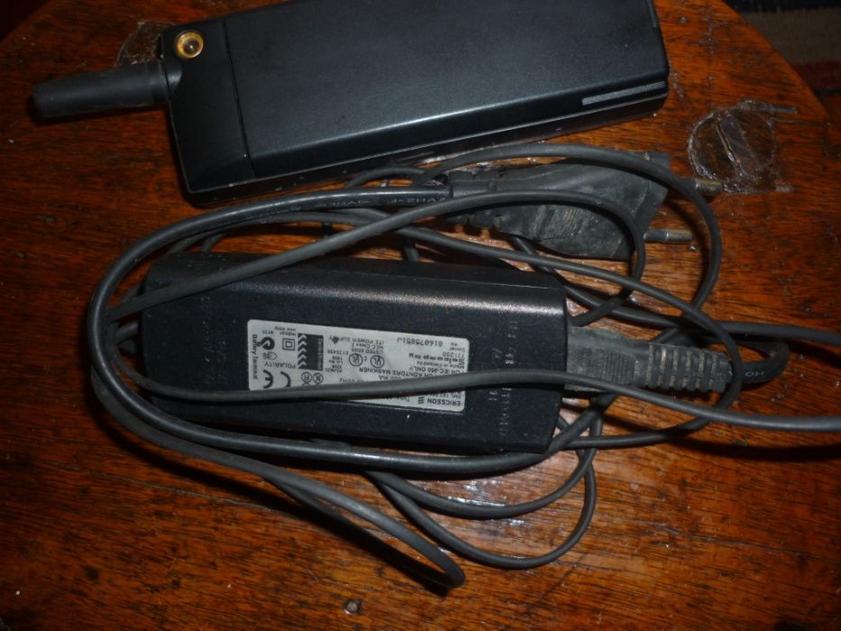 colunas de som Sony SRS-A60 e transformadores