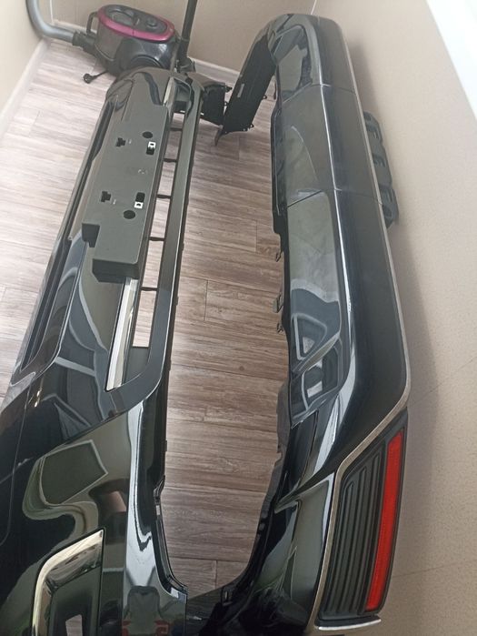 Продам задний бампер Toyota Land Cruiser300