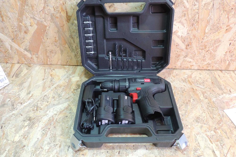 Шуруповерт аккумуляторный Булат CD-12V DFR, со съемным патроном. новый