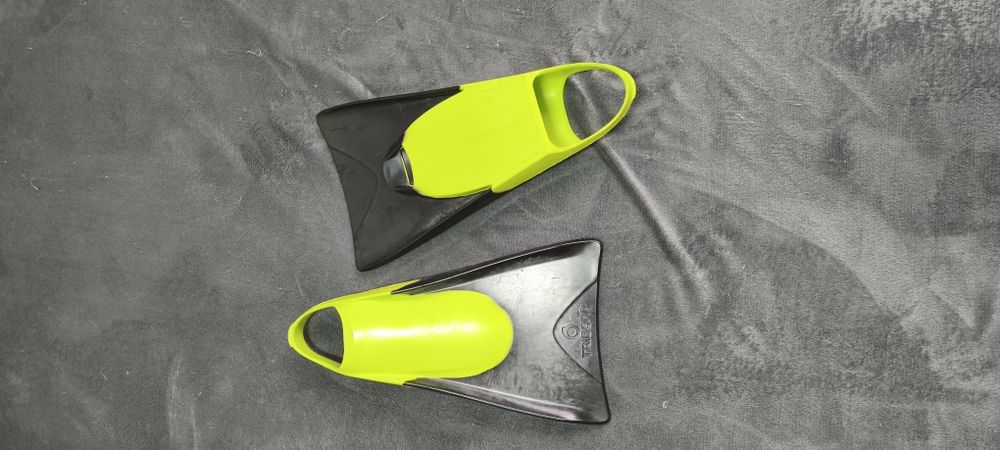 Fato surf/bodyboard + pés de pato
