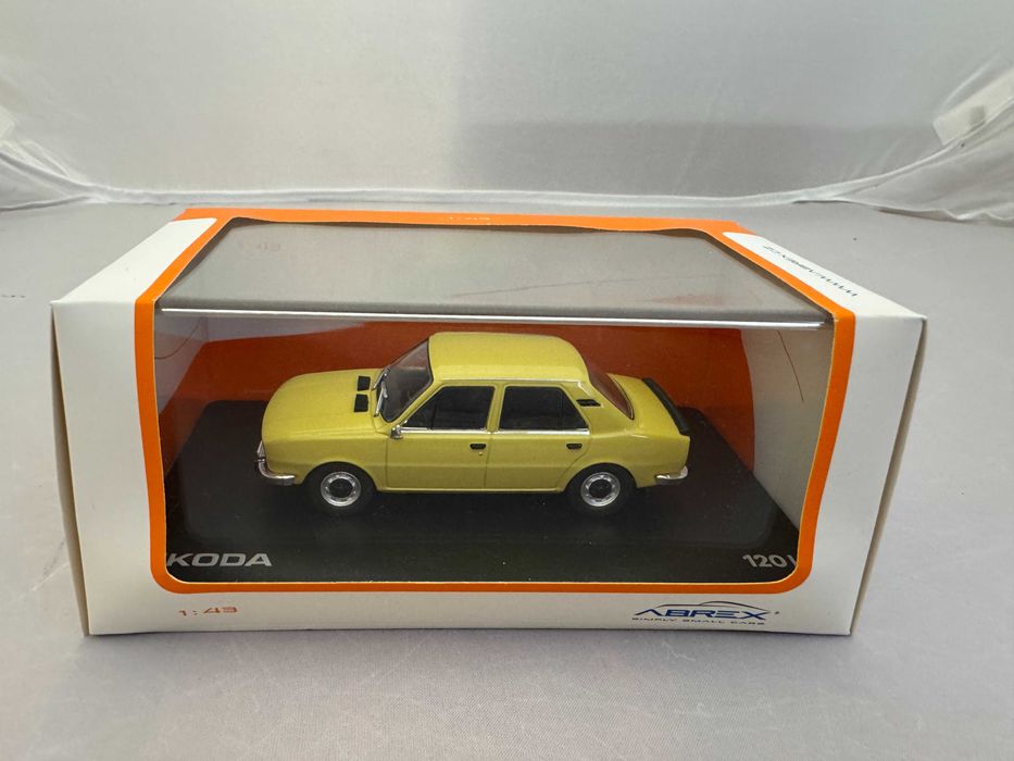 SKODA 120L – ABREX 1:43 – Kolekcjonerski model