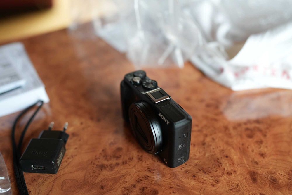 Aparat SONY cyber-shot  DSC-HX60