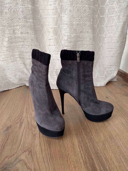 Стильні чоботи з натуральної замші High Heels