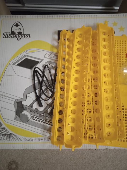 Автоматичний  Інкубатор теплуша 88 євро