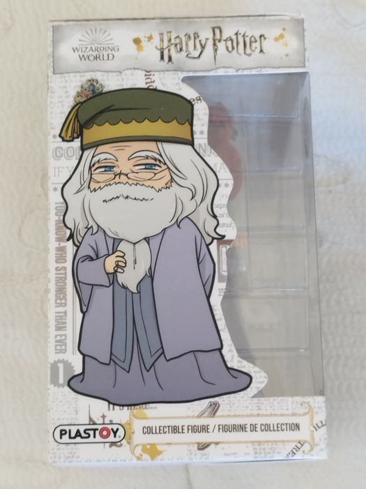 Miniaturas colecionáveis ​​da Plastoy representando Albus Dumbledore e