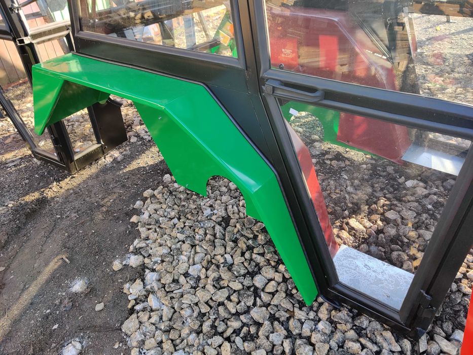 CZEŚĆ do traktora -KABINA Ursus C330 C360 NOWA