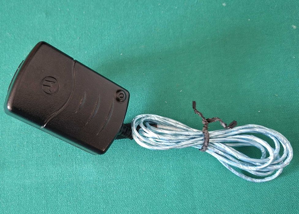 Carregador antigo Motorola PSM5049A para telemovel