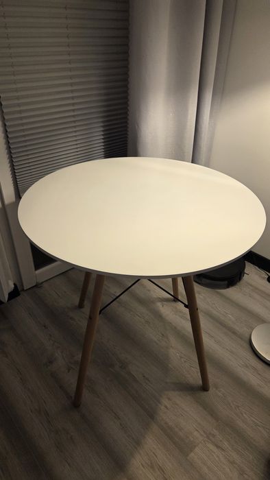 Stolik w stylu loftowym