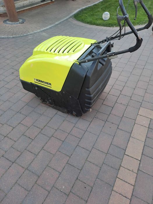Karcher zamiatarka spalinowa