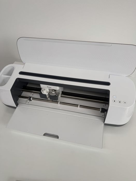 Cricut Maker ploter tnący Bluetooth CXPL301 - niesprawdzony, używany