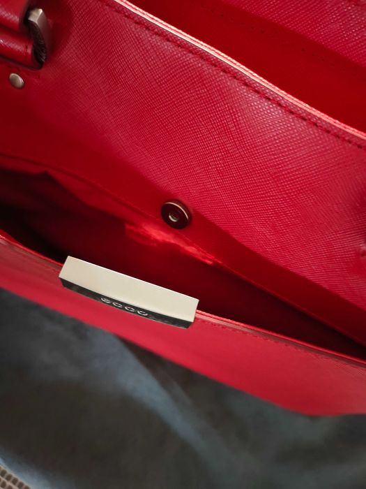 Сумочка жіноча "ECCO" . Червона, розмір 30см x 23cм x 10см