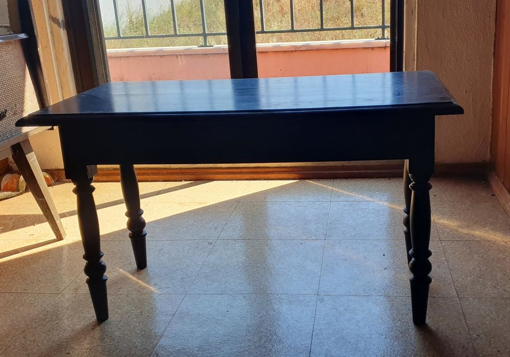 Mesa de Centro / Banco Antigo em Madeira Maciça (Pernas Torneadas)