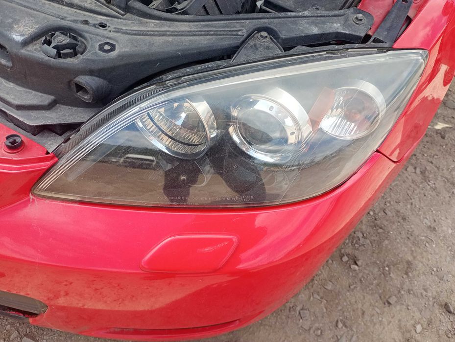 Mazda III 2,0D  zderzak przedni, części transport FV/ dostawa