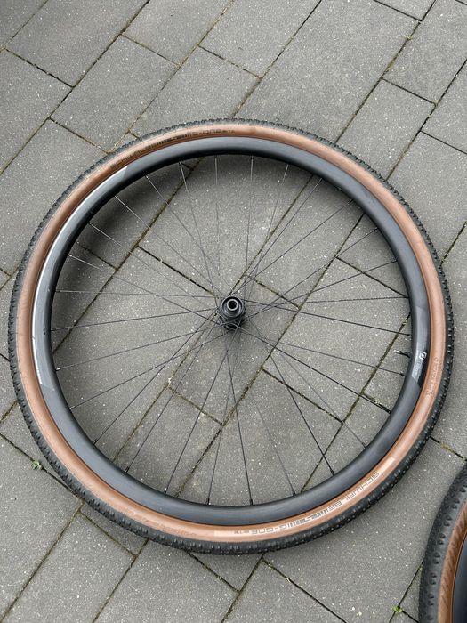 Kola Syncros plus opony Schwalbe ( tubles ready)