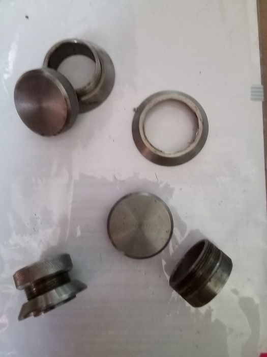 Пробки для фляг , баков и т.д. нержавейка .