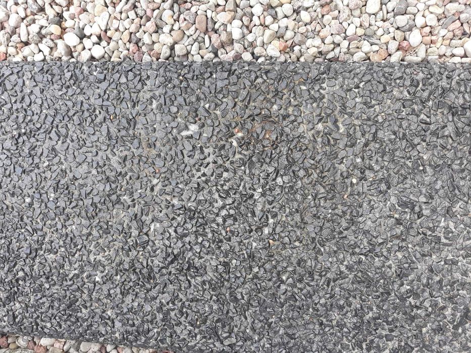 Stopnie schodów – kawałki do wykorzystania jako parapety zewnętrzne