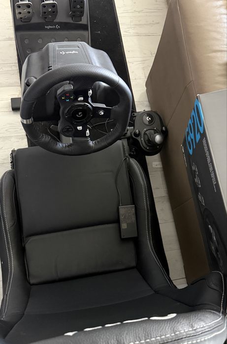 Kierownica logitech G 920 oraz shifter orginalny i fotel kubelkowy cobra