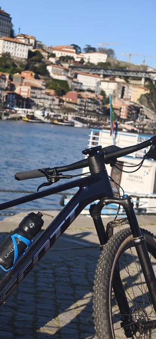 Scott scale 930 carbono tamanho M com 1 ano