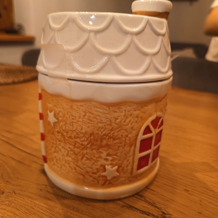 Ceramiczny pojemnik na ciastka