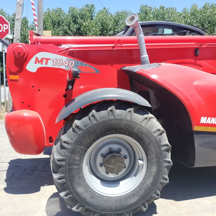 Manitou 1840 Multifunções telescópico