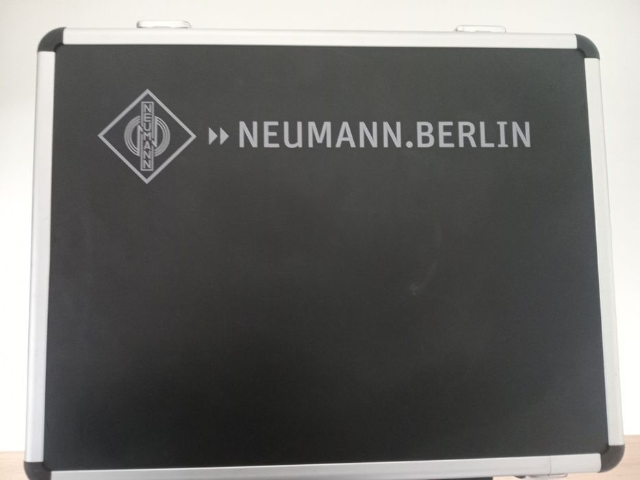 Neumann  TLM 103 P48 Edição limitada  25 anos