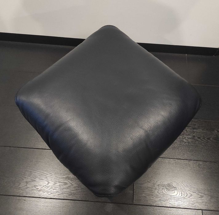 4 Pufes em pele Azul escuro