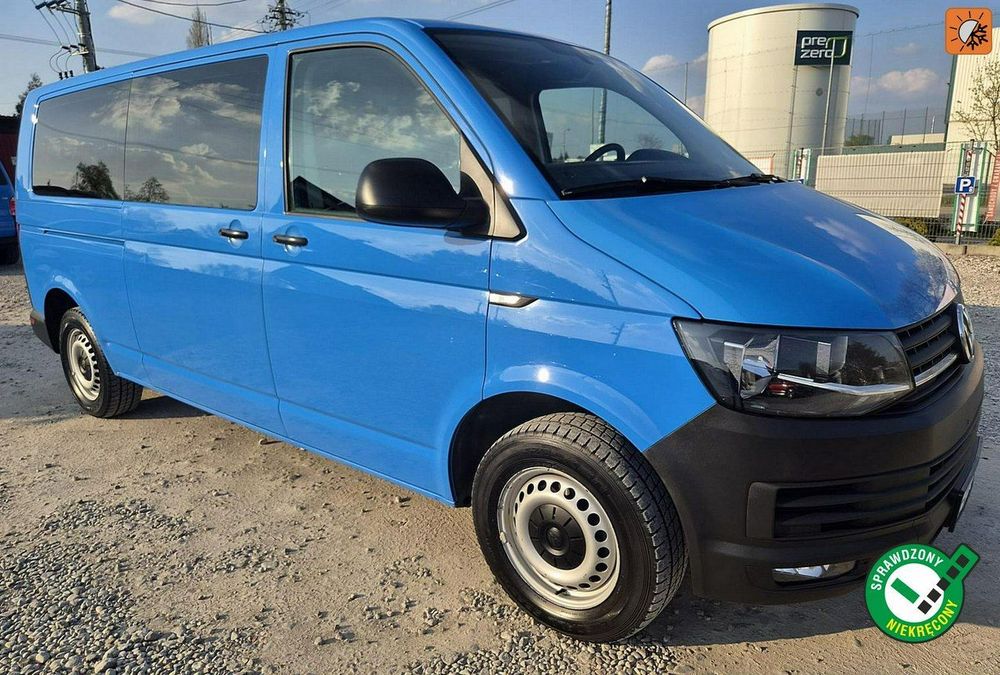 Volkswagen Transporter T6 długi osobowy