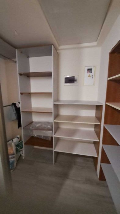 Продам 2 кім кв, Брацлавська!!!