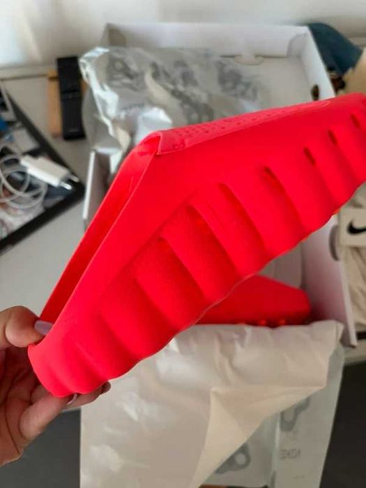 Nike Mind 001 Slide Solar Red R.44